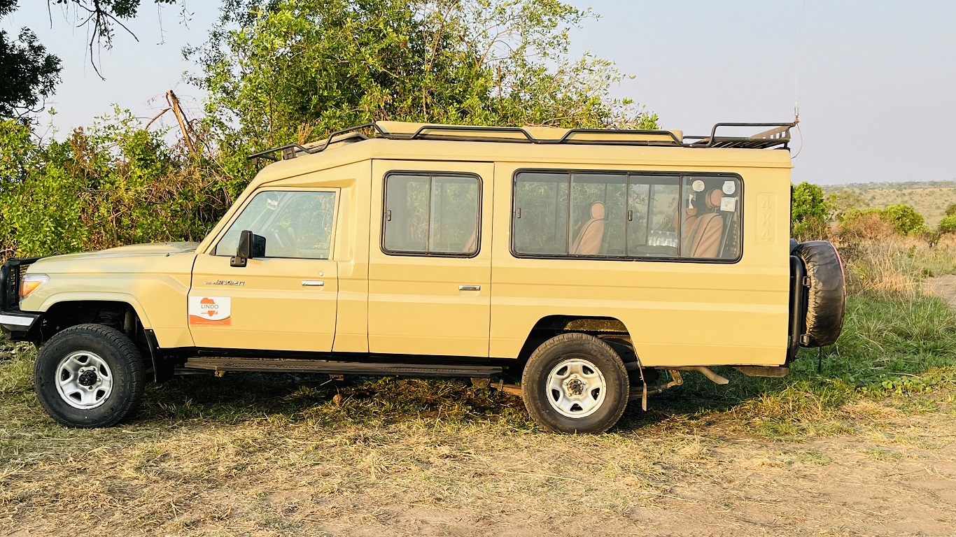 SlideShow Image Number 4 all for Tanzania Safaris images.