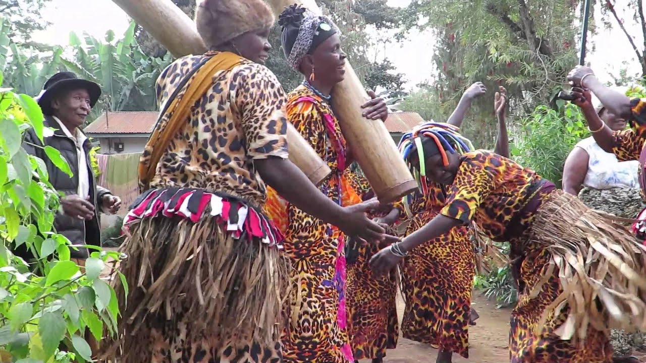 SlideShow Image number: 6 Cultural Experiences - The Maasai: Exploring the Vibrant Culture of Africa's Iconic Tribe