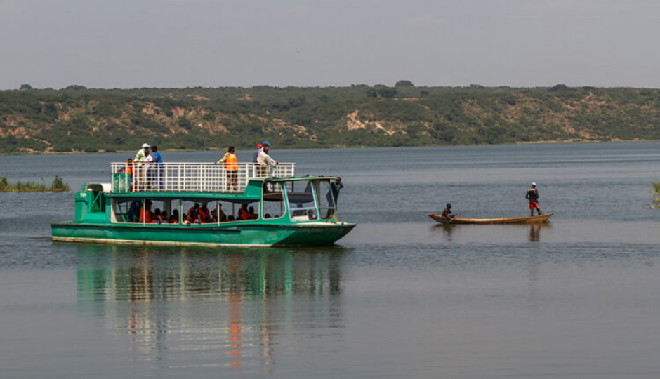Actual image number 17 for slideshow images, displaying 37 tanzania safari images