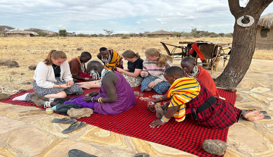 Actual image number 18 for slideshow images, displaying 38 tanzania safari images