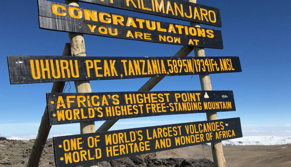 Actual image number 10 for slideshow images, displaying 30 tanzania safari images